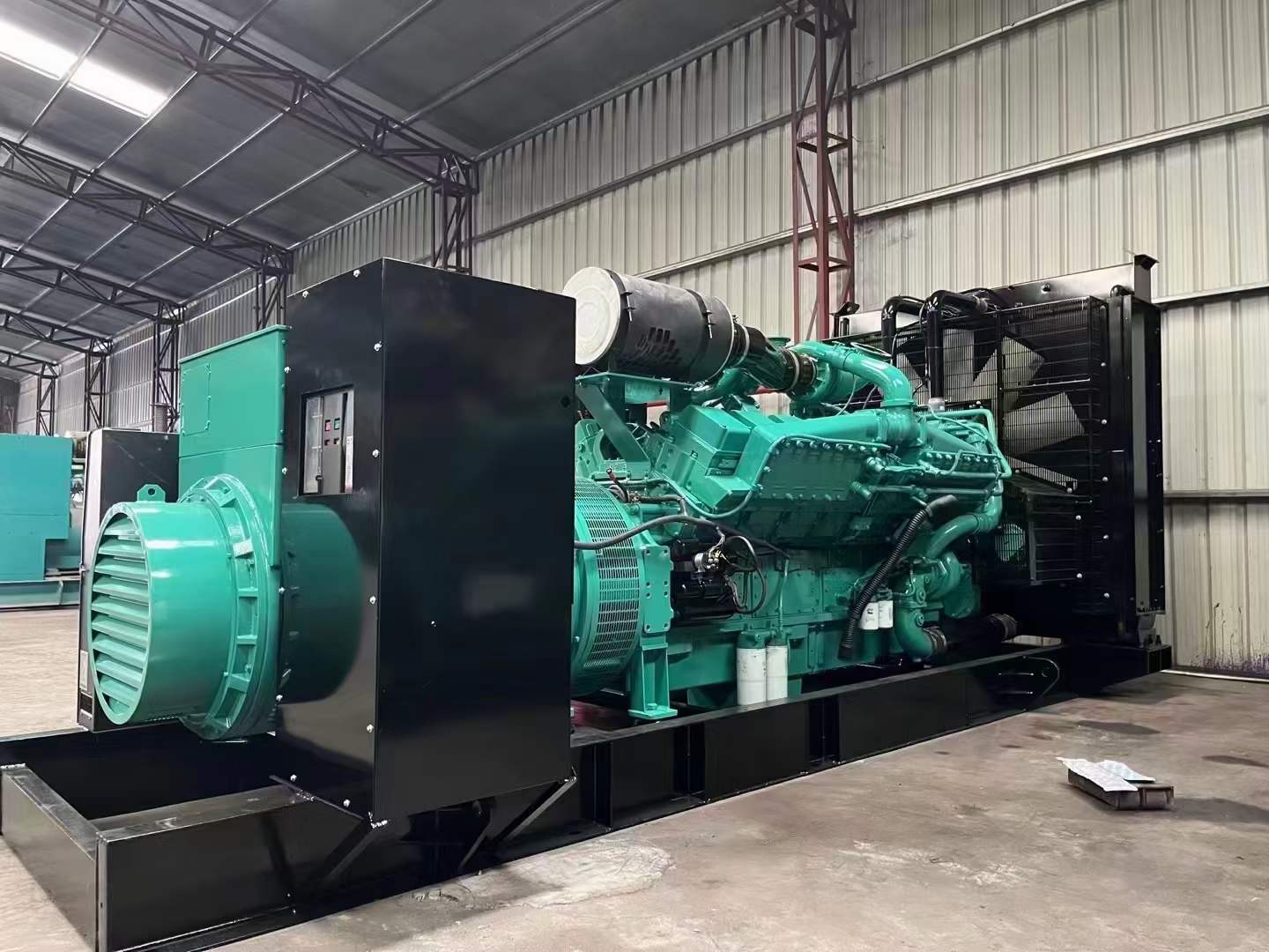 湖滨如何降低 800kW 柴油发电机输出电流的波动？