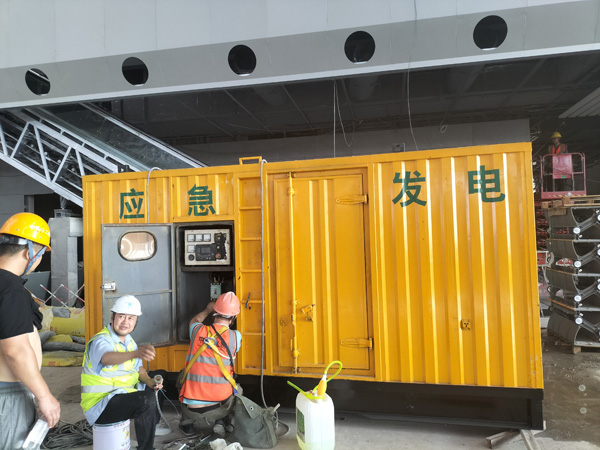 湖滨怎样判断空气滤清器是否需要更换？